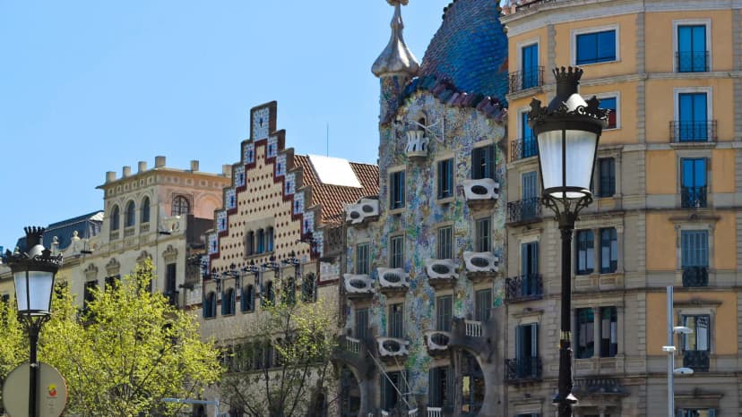 L’Isola della Discordia di Barcellona L’Isola della Discordia di Barcellona